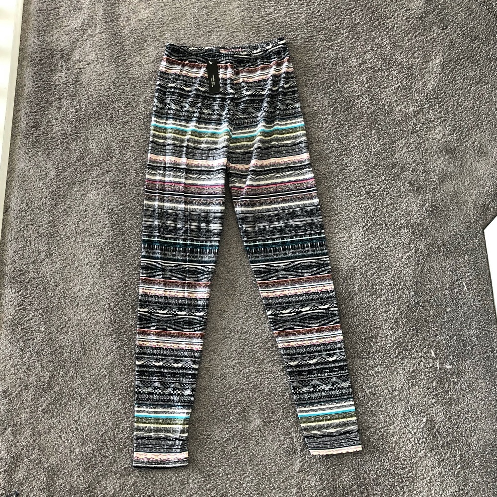 NEW Leggings Depot Pattern Leggings
